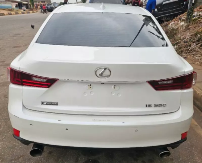Lexus IS   - 2014