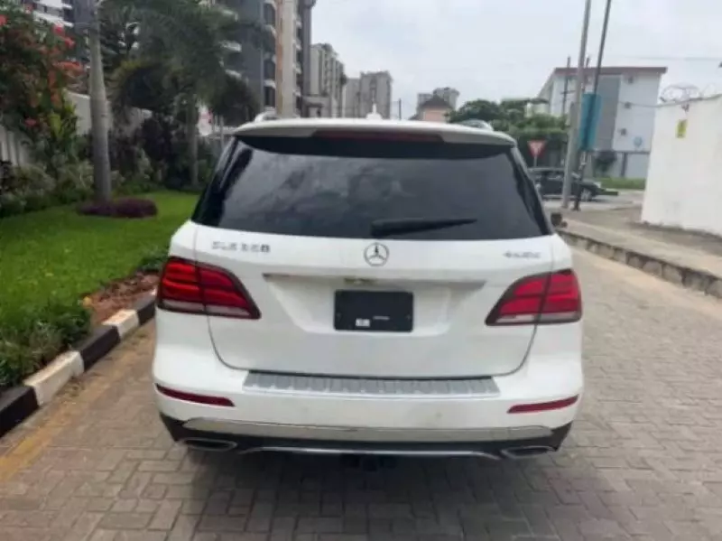 Mercedes-Benz GLE 350   - 2017