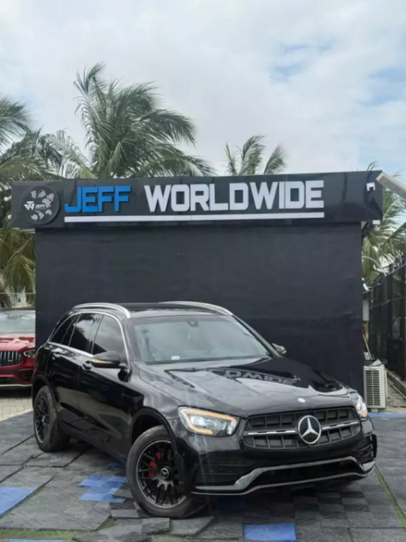 Mercedes-Benz GLC 300   - 2018