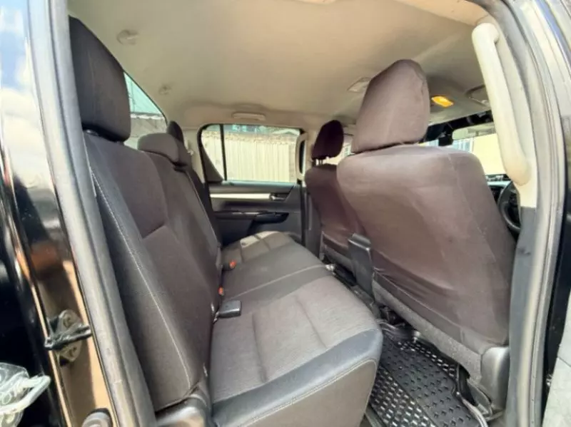 Toyota Hilux    - 2018