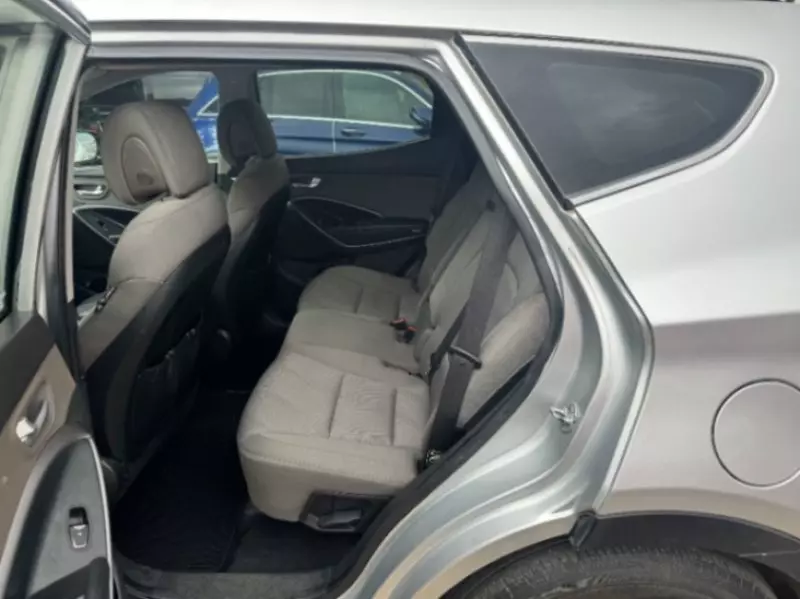 Hyundai Santa Fe   - 2013