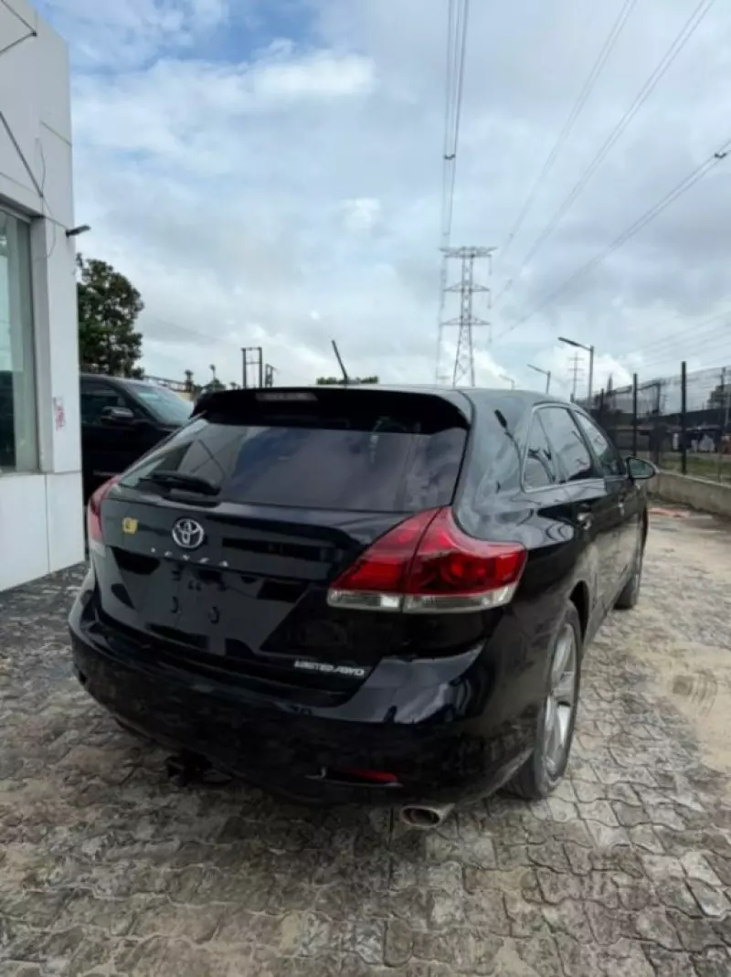 TOYOTA Venza   - 2013