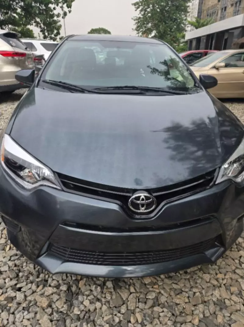 Toyota Corolla   - 2016