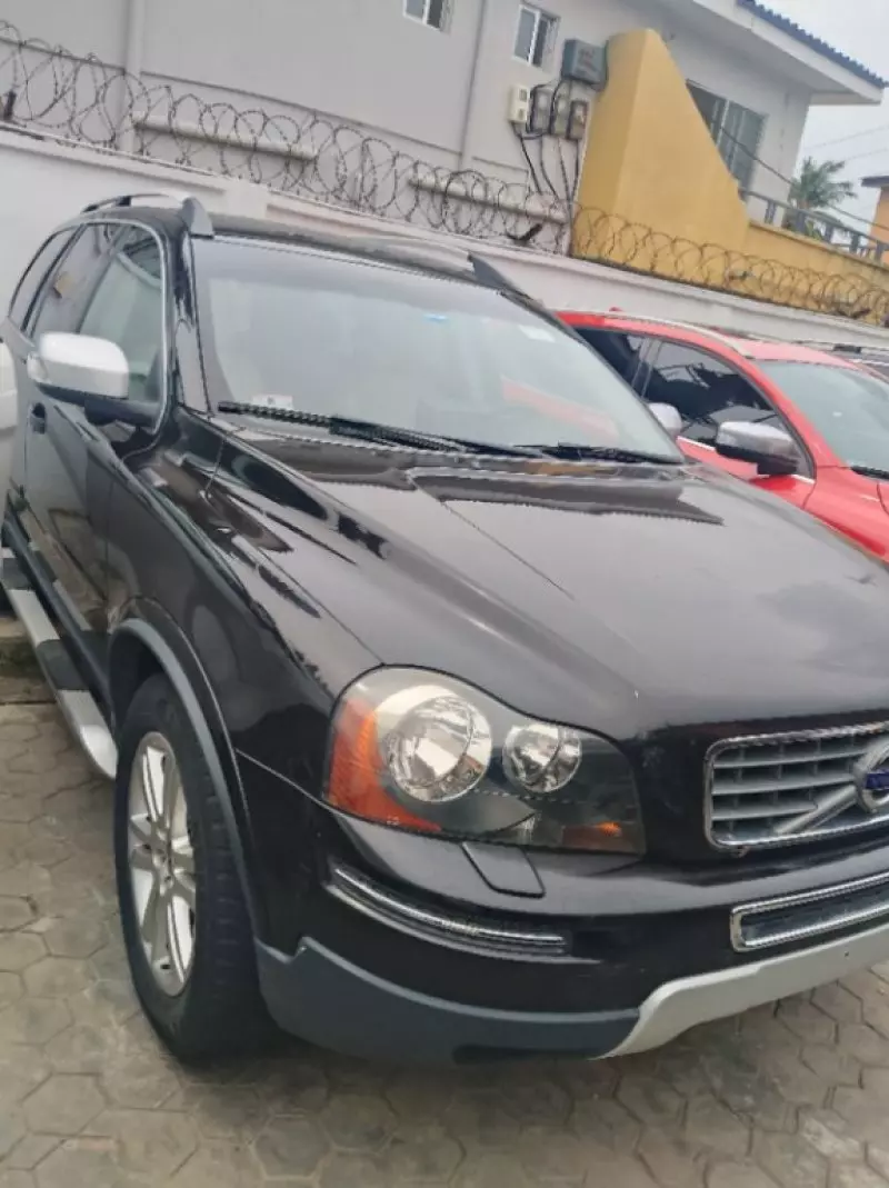 Volvo XC90   - 2011