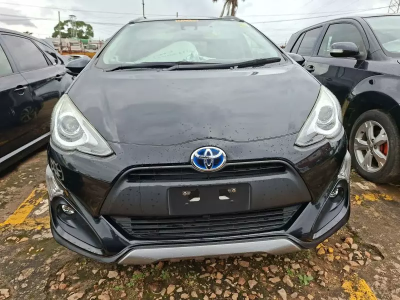 Toyota Aqua Hybrid   - 2016