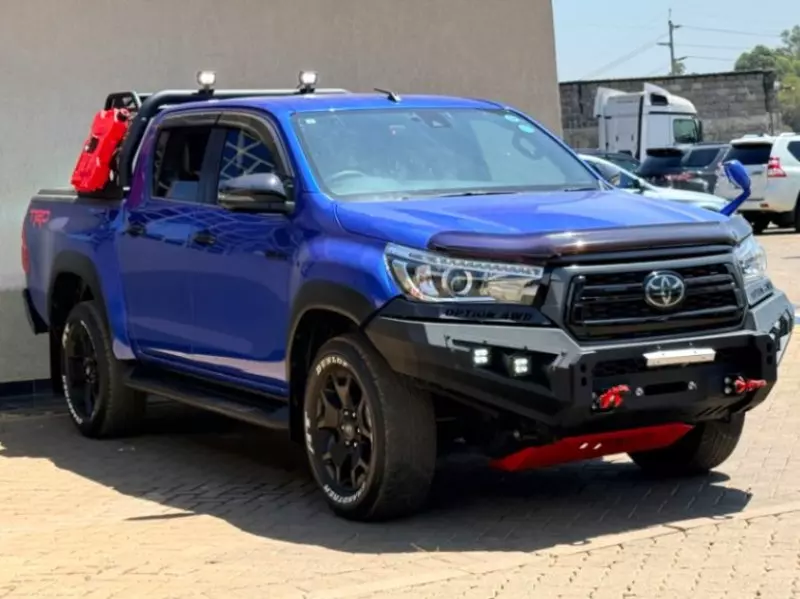 TOYOTA Hilux - 2019