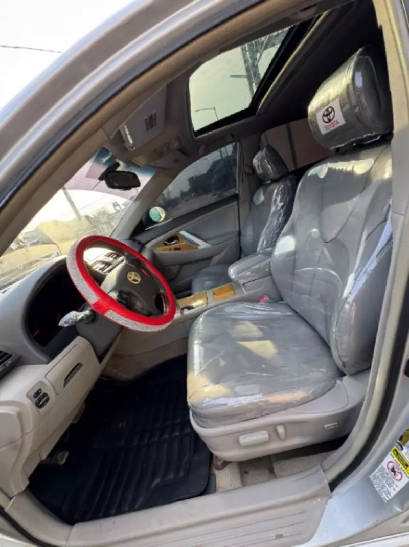 Toyota Camry   - 2007