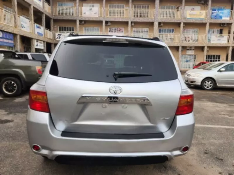 Toyota Highlander - 2010