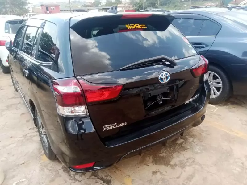 Toyota Fielder hybrid    - 2016