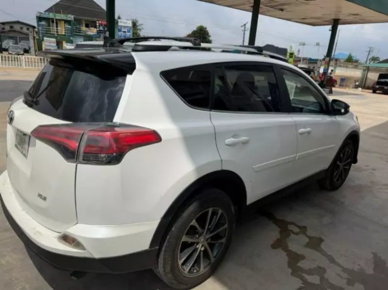 TOYOTA RAV 4 - 2013