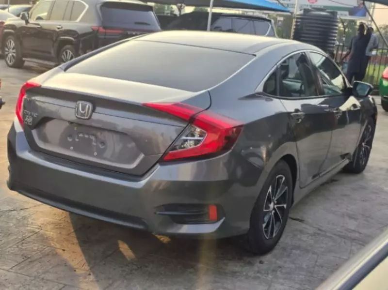 Honda Civic - 2016
