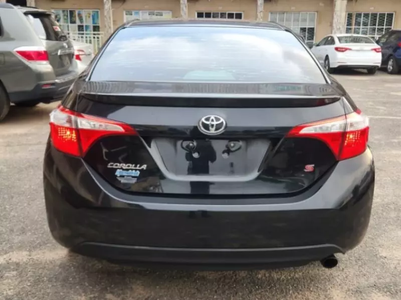 Toyota Corolla   - 2015