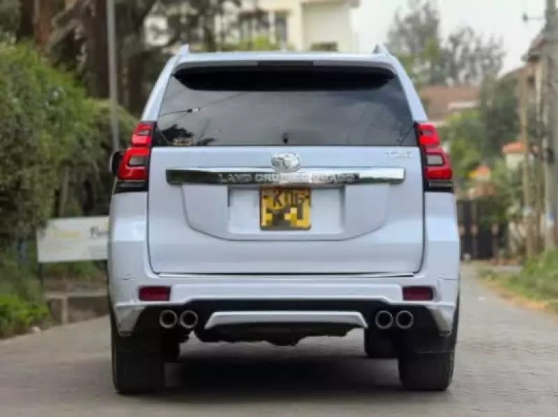 TOYOTA Landcruiser Prado   - 2015