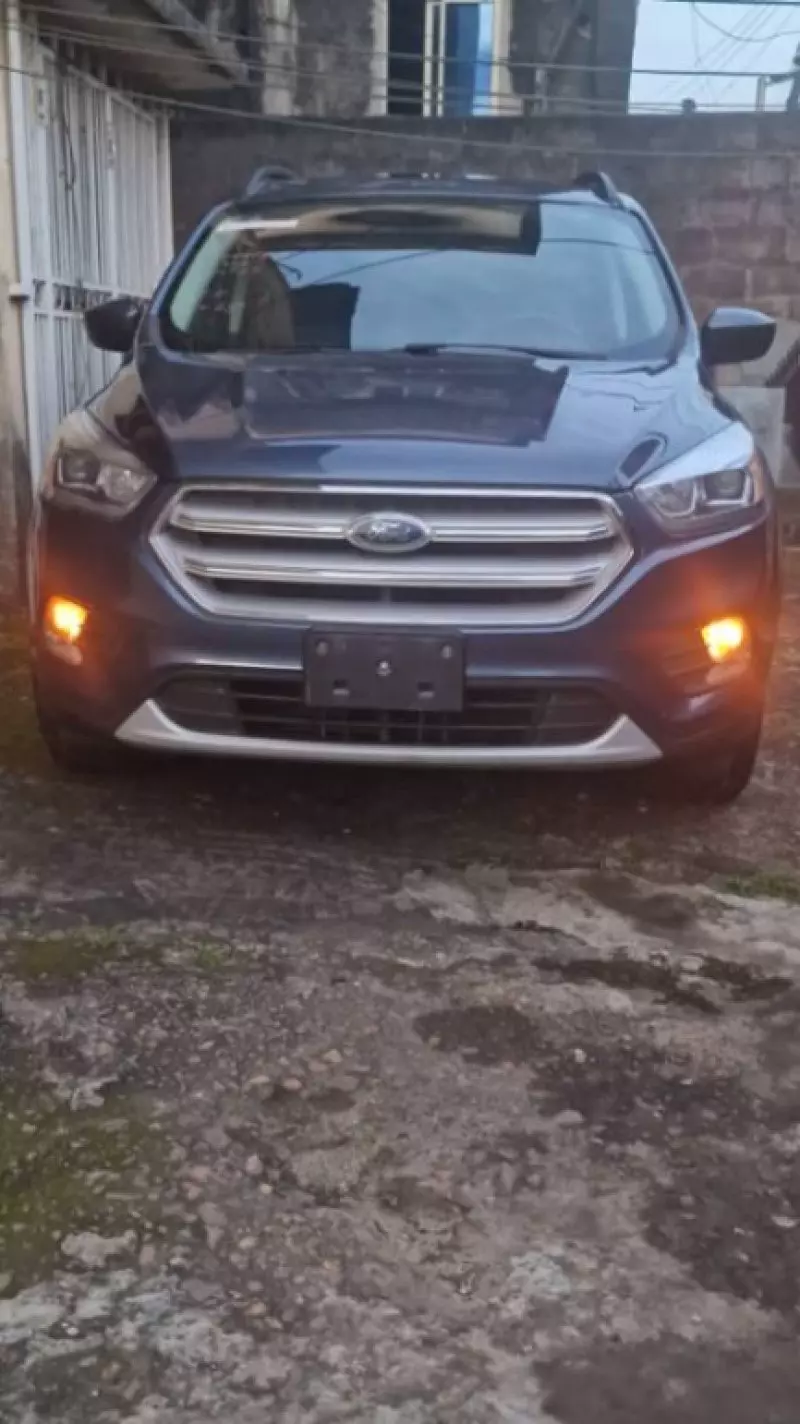 Ford Escape   - 2018