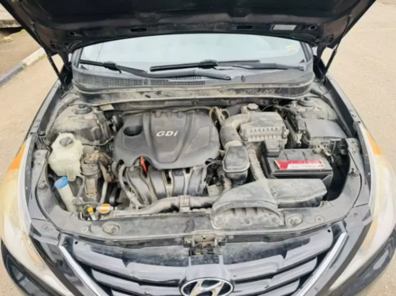 Hyundai Sonata   - 2013