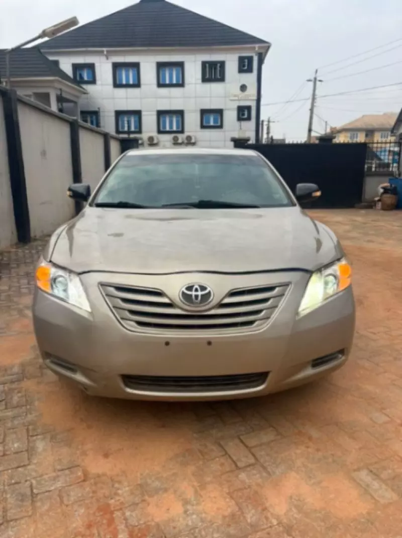 TOYOTA Camry - 2007