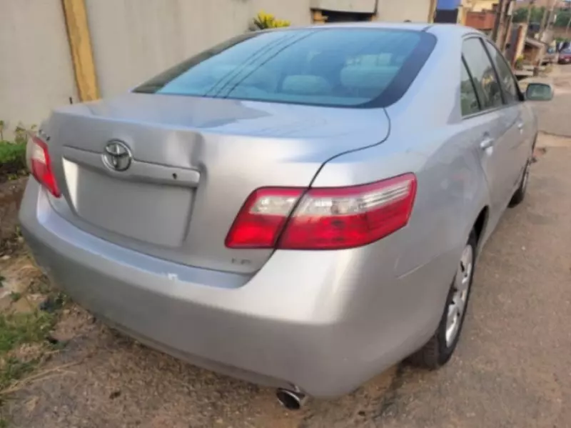 Toyota Camry   - 2007