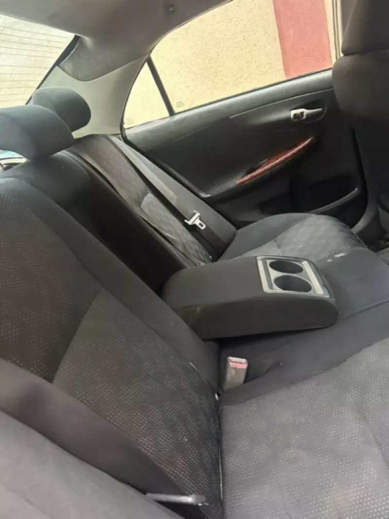 Toyota Corolla   - 2012