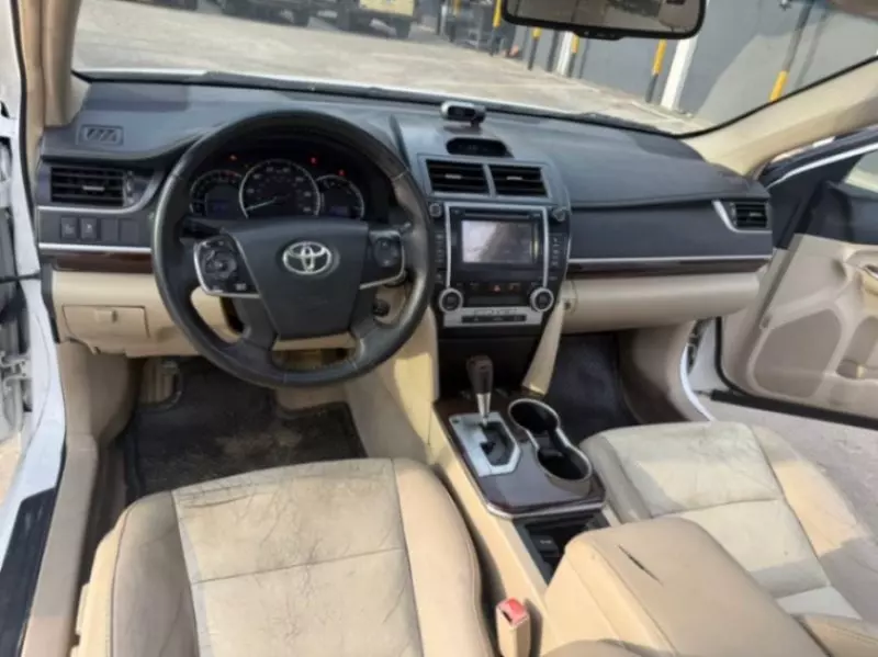 Toyota Camry   - 2012