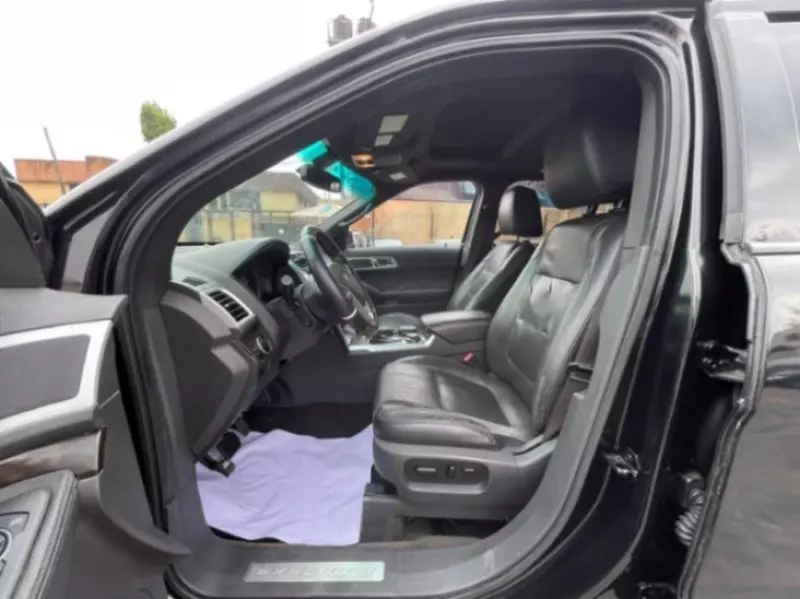 Ford Explorer XLT 3.5L   - 2011