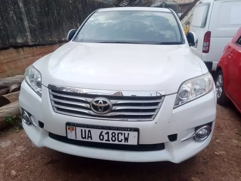 Toyota Vanguard    - 2010