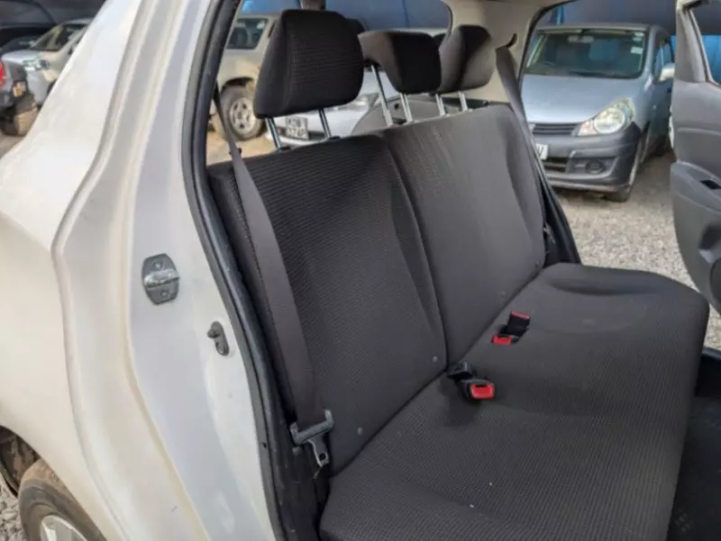 Toyota Vitz   - 2016