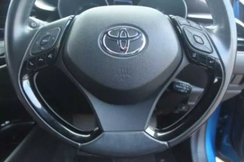 Toyota CH-R   - 2017
