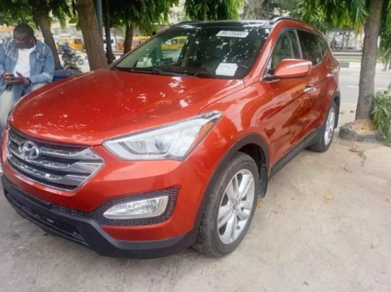 Hyundai Santa Fe - 2014