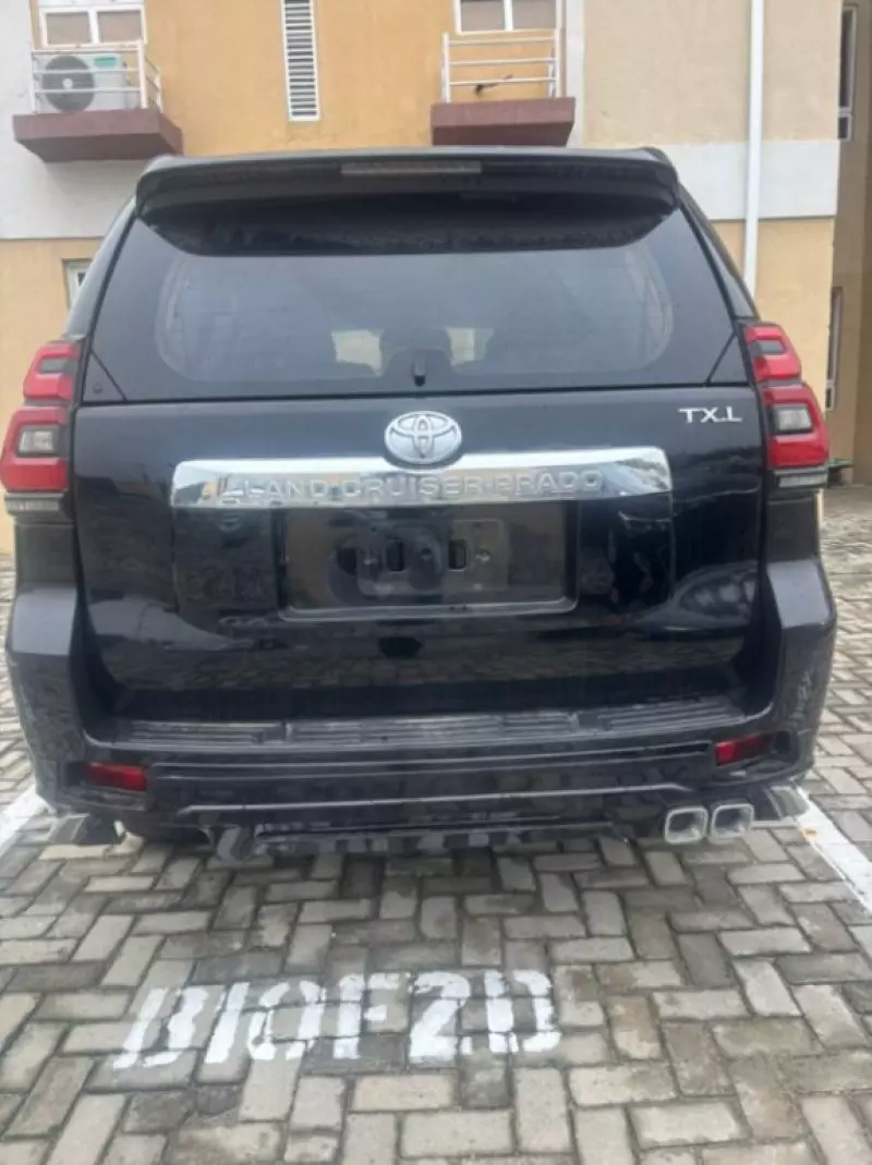 Toyota Landcruiser Prado   - 2015