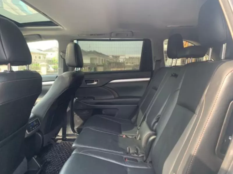 Toyota Highlander   - 2019