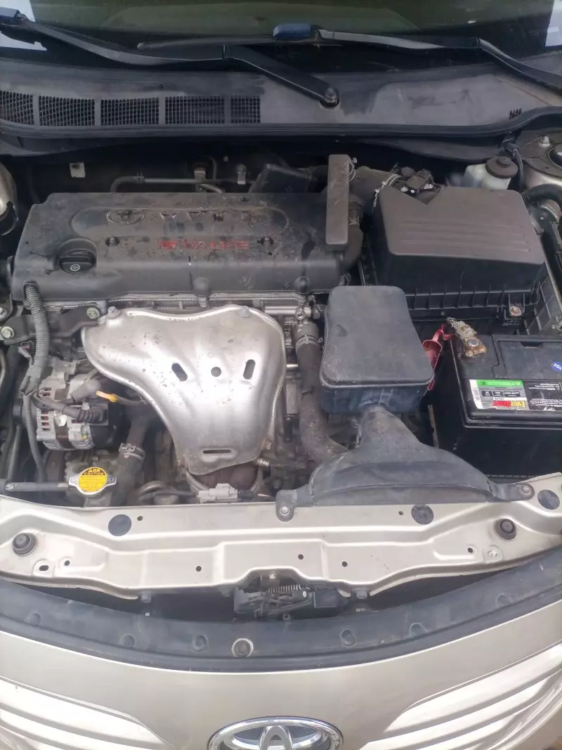 Toyota Camry   - 2009