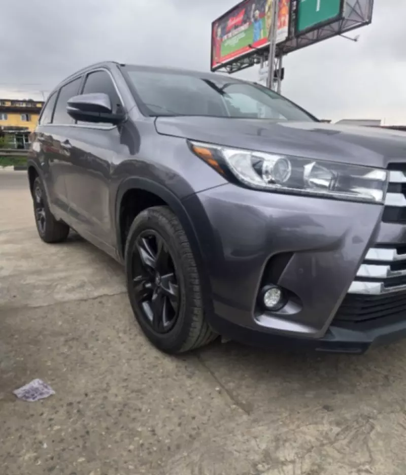 TOYOTA Highlander   - 2018
