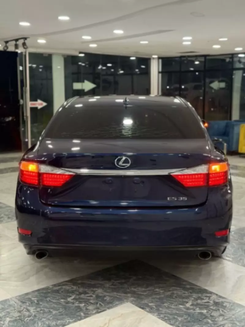 Lexus ES 350   - 2015