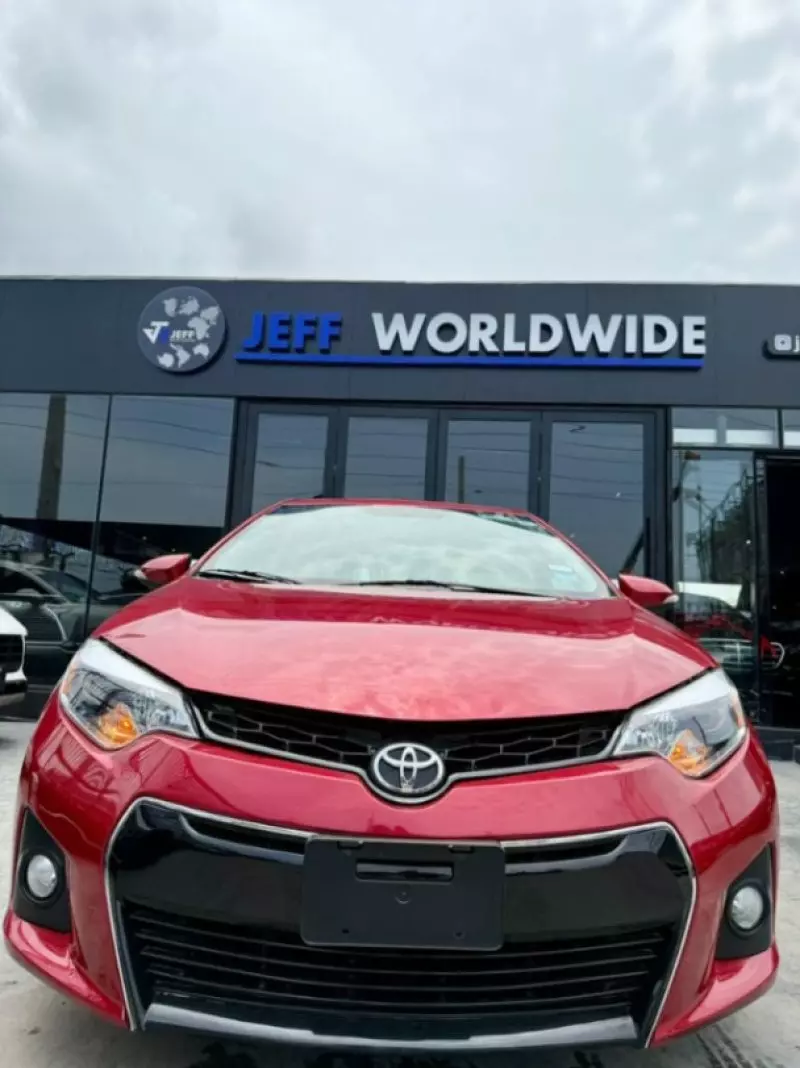 Toyota Corolla   - 2013