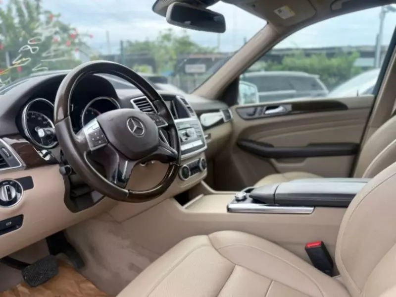 Mercedes-Benz ML-Class   - 2013