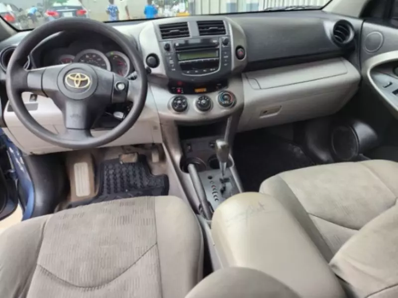 TOYOTA RAV 4 - 2011