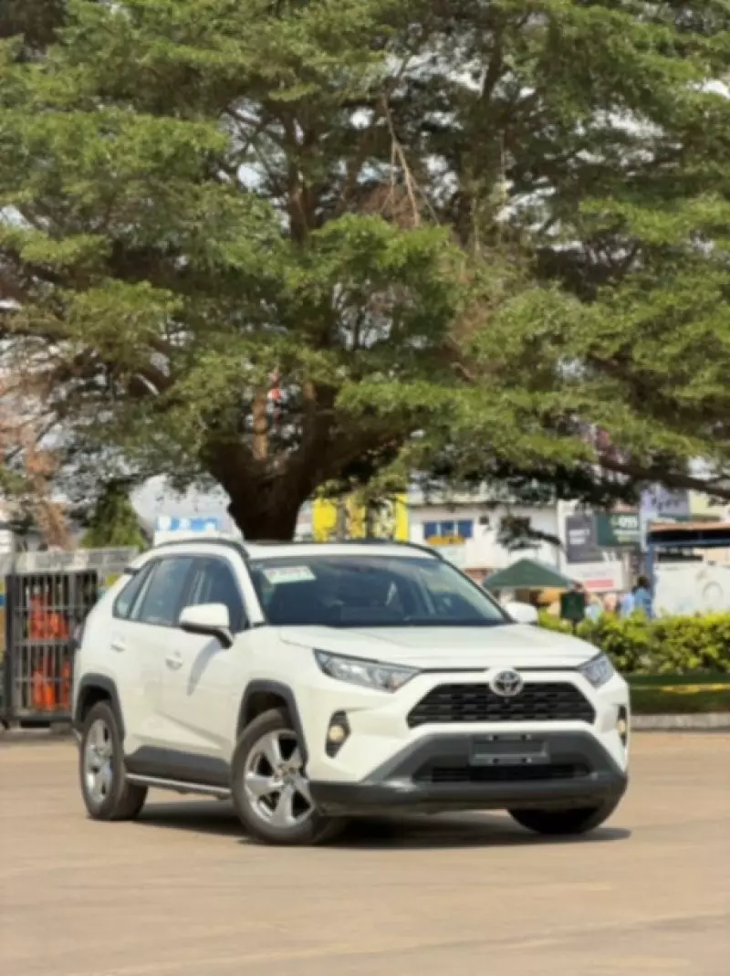 Toyota RAV 4   - 2021