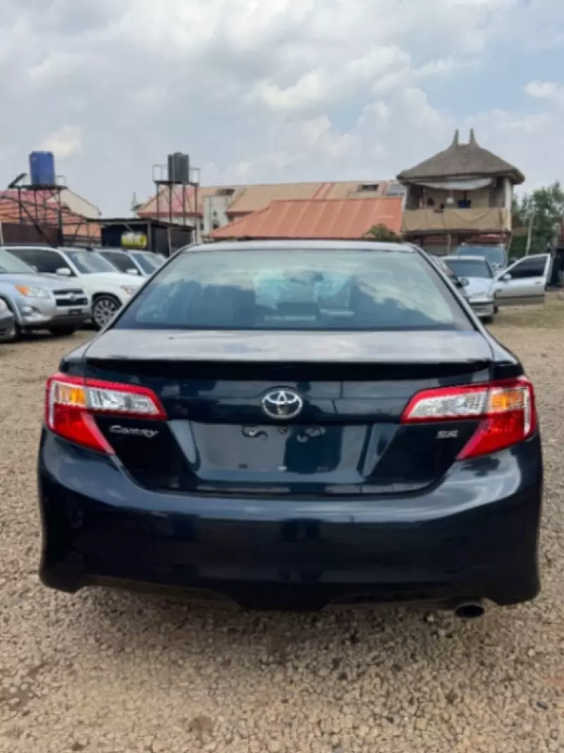 TOYOTA Camry   - 2014