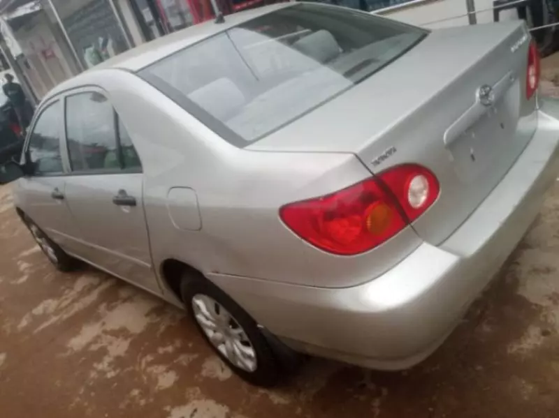 Toyota corolla   - 2004
