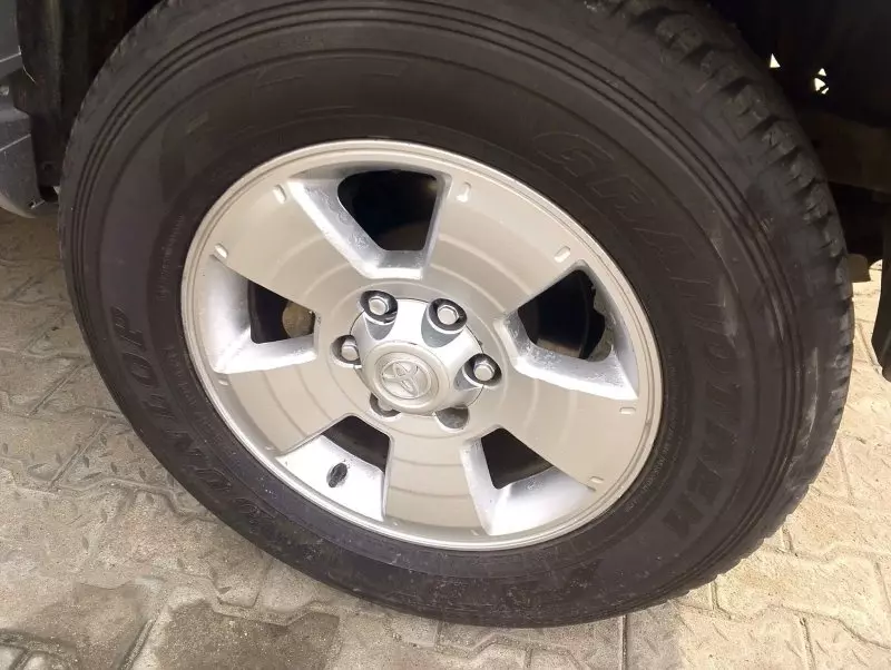 Toyota corolla   - 2009