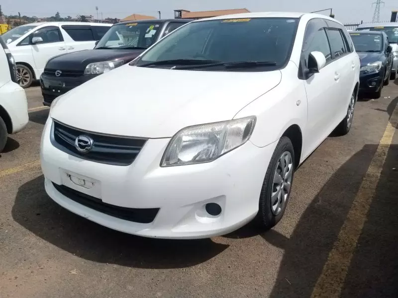 Toyota Fielder    - 2012