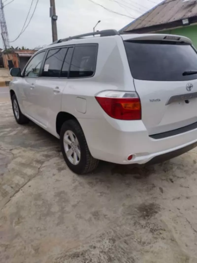 Toyota Highlander   - 2009