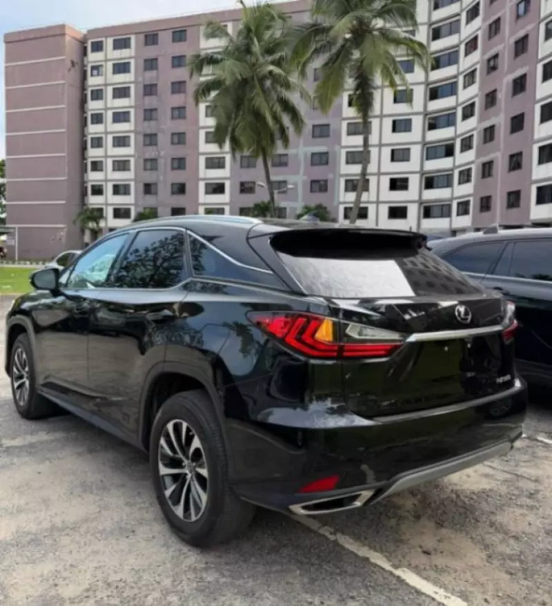 Lexus RX   - 2021