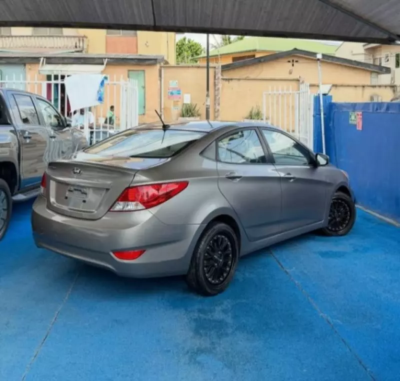 Hyundai Accent - 2014