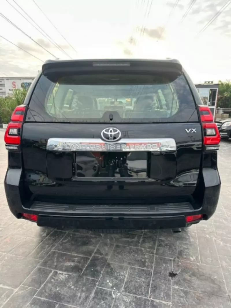 Toyota Landcruiser Prado   - 2023