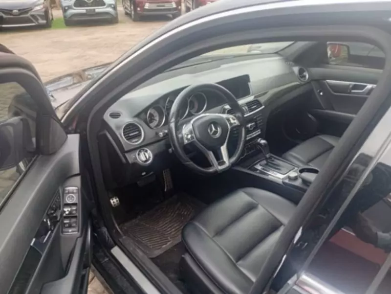 Mercedes-Benz C 300   - 2013