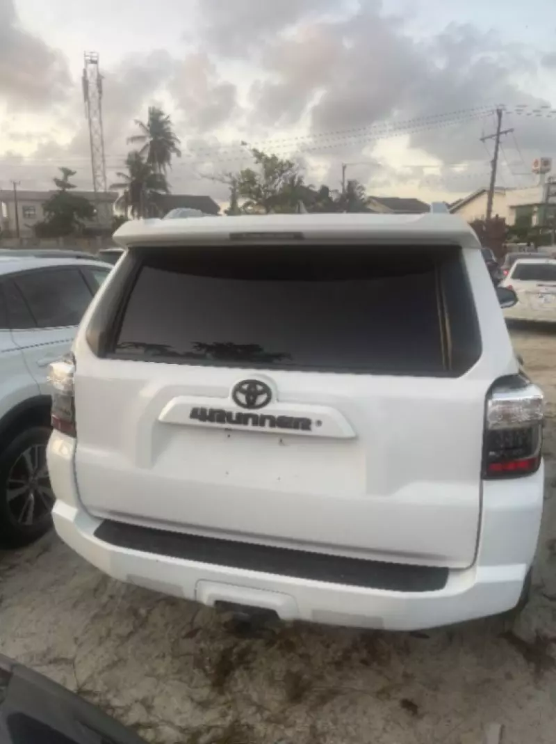 TOYOTA 4Runner   - 2016