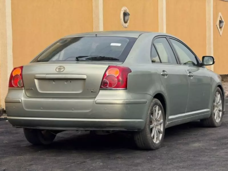 TOYOTA Avalon - 2008