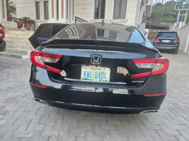 Honda Accord   - 2018