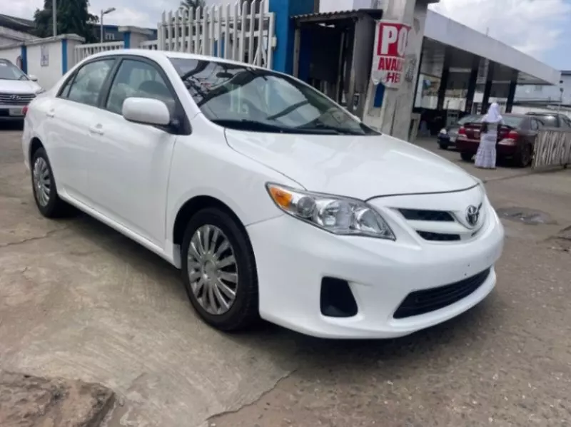 Toyota Corolla   - 2012